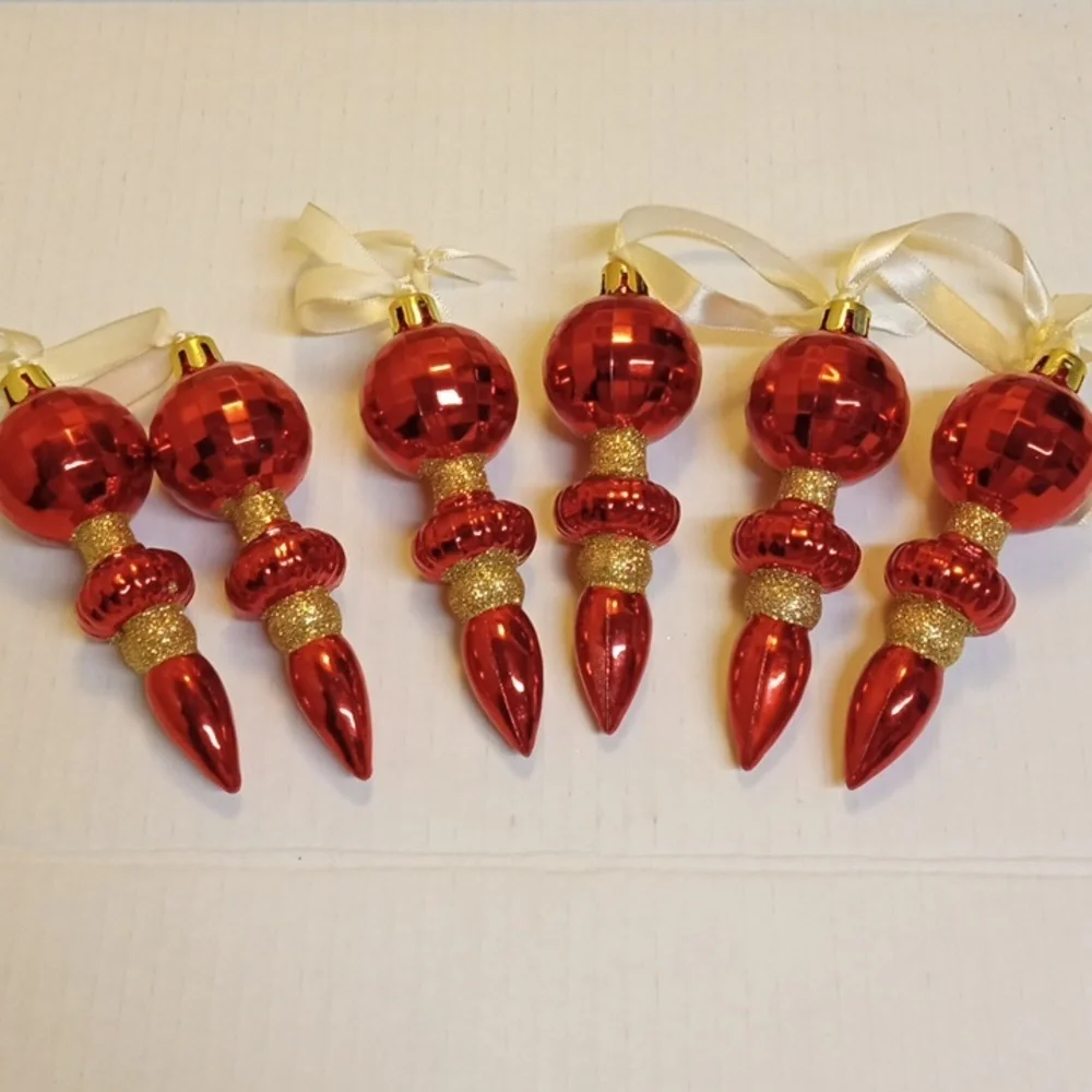 Red Christmas Ornaments Set Of 6 finial style ornaments Made Of Plastic Material
